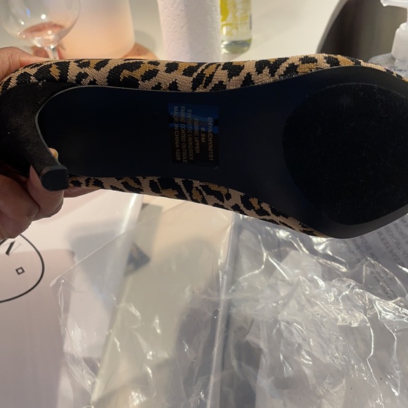 Brand new Steve Madden Enya Leopard Booties - Picture 4 of 4